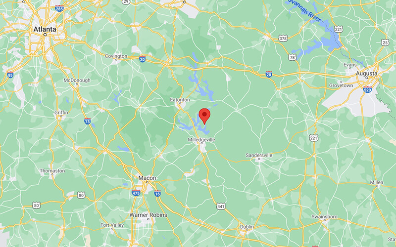 Lake Sinclair Property with No HOA 0.53 Acres on Lake Sinclair